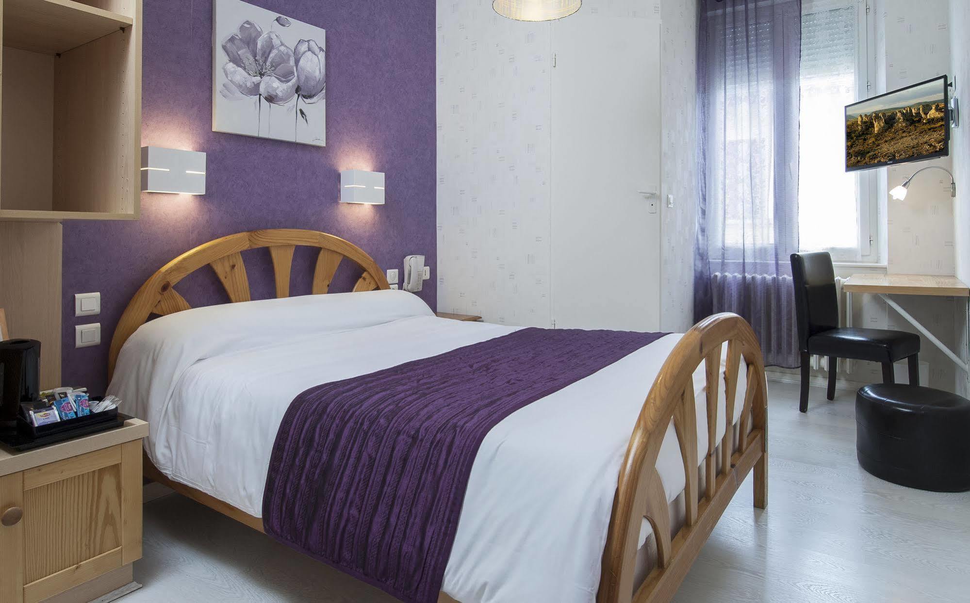 Logis Hotel Restaurant Cazes Arazat Laissac Luaran gambar